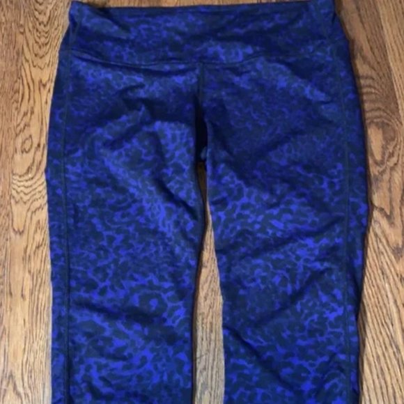 Athleta Capris - Picture 1 of 4